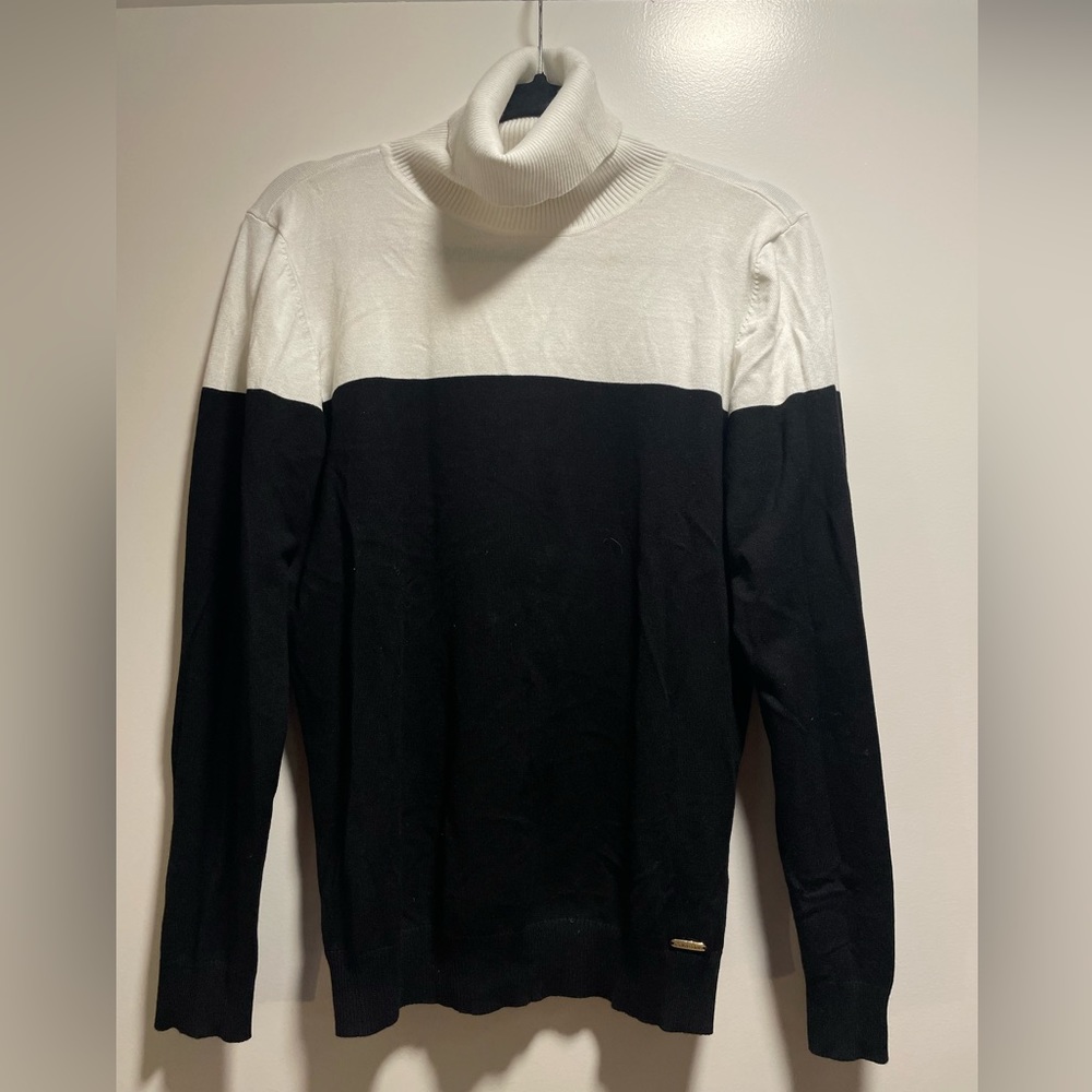 Calvin Klein B/W Color-Block Turtleneck Sweater | Size L